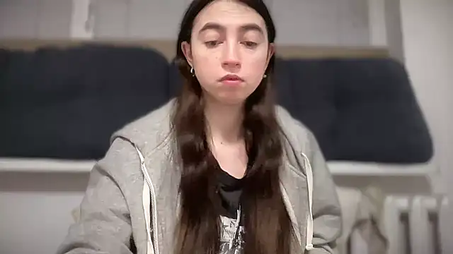 Snapshot of Aphr0ditee chatting on 01/19/26, 04:33 Aphr0ditee online show from 01/19/26, 04:33