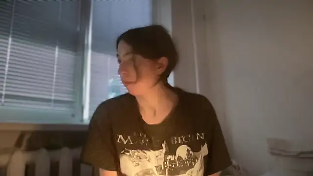 Snapshot of Aphr0ditee chatting on 02/03/26, 02:00 Aphr0ditee online show from 02/03/26, 02:00