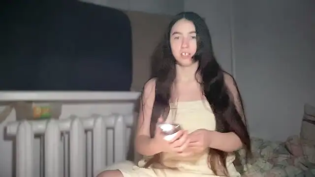 Snapshot of Aphr0ditee chatting on 02/08/26, 03:15 Aphr0ditee online show from 02/08/26, 03:15