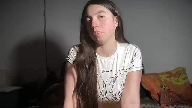 Snapshot of Aphr0ditee chatting on 02/18/26, 10:06 Aphr0ditee online show from 02/18/26, 10:06