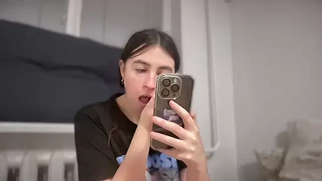 Snapshot of Aphr0ditee chatting on 03/03/26, 06:03 Aphr0ditee online show from 03/03/26, 06:03