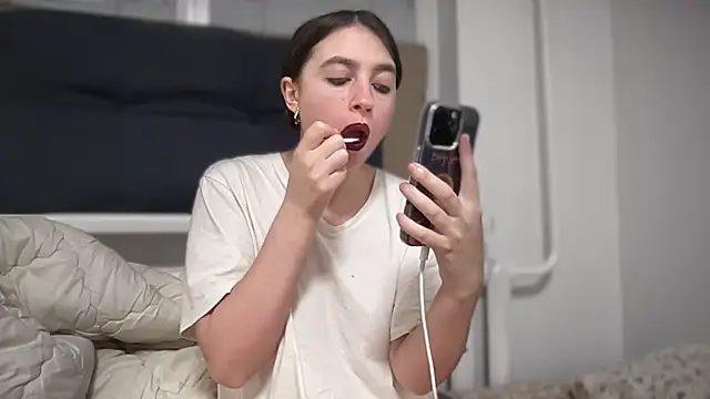 Snapshot of Aphr0ditee chatting on 03/11/26, 07:31 Aphr0ditee online show from 03/11/26, 07:31