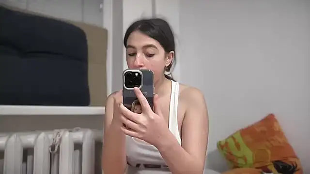 Snapshot of Aphr0ditee chatting on 03/14/26, 10:04 Aphr0ditee online show from 03/14/26, 10:04