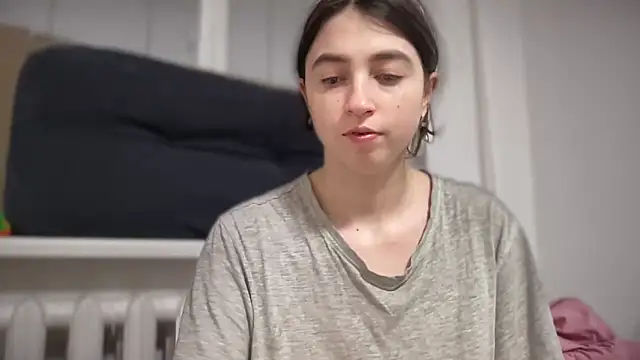 Snapshot of Aphr0ditee chatting on 03/23/26, 11:20 Aphr0ditee online show from 03/23/26, 11:20