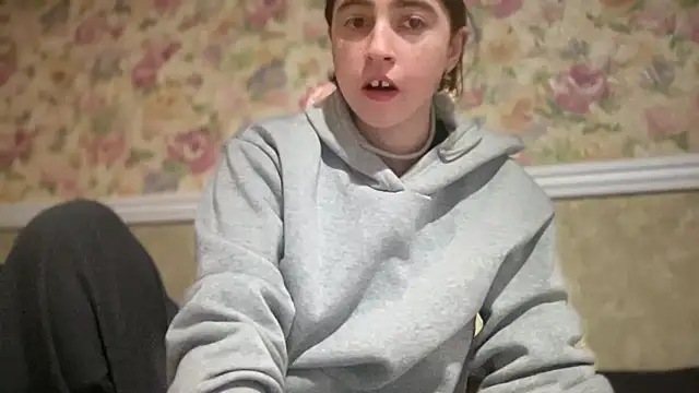 Aphr0ditee online show from 05/04/26, 03:19