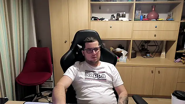 kevinnlovelly online show from 12/02/25, 11:34