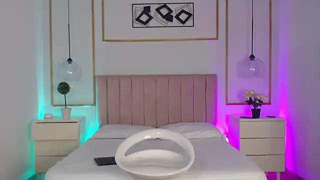 IsabellaCherryX online show from 11/30/25, 04:05