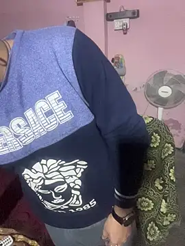 Saxymood1111 online show from 12/04/25, 03:16