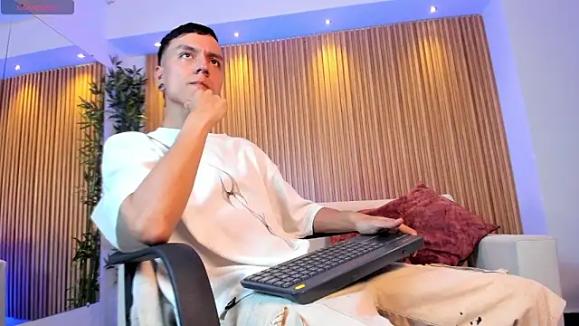 Bastthianxxx online show from 12/03/25, 08:18