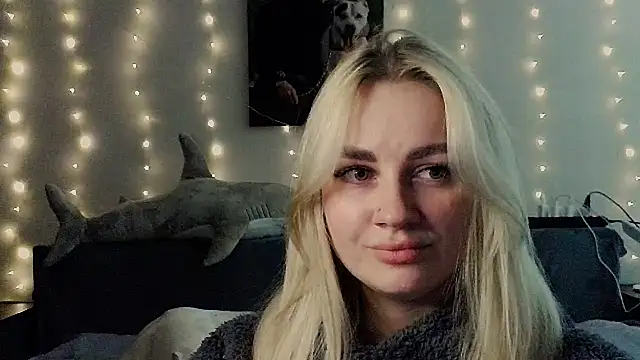 Snapshot of Whitehex666 chatting on 11/29/25, 06:44 Whitehex666 online show from 11/29/25, 06:44