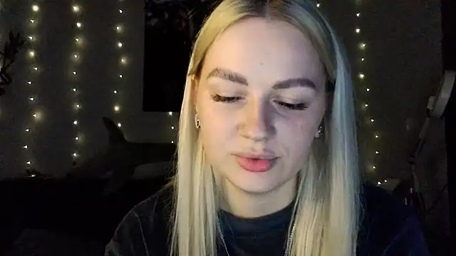 Snapshot of Whitehex666 chatting on 12/04/25, 04:38 Whitehex666 online show from 12/04/25, 04:38