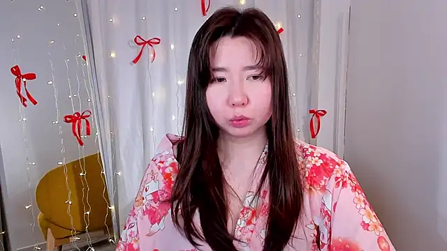 spicy pie  online show from 12/03/25, 05:59