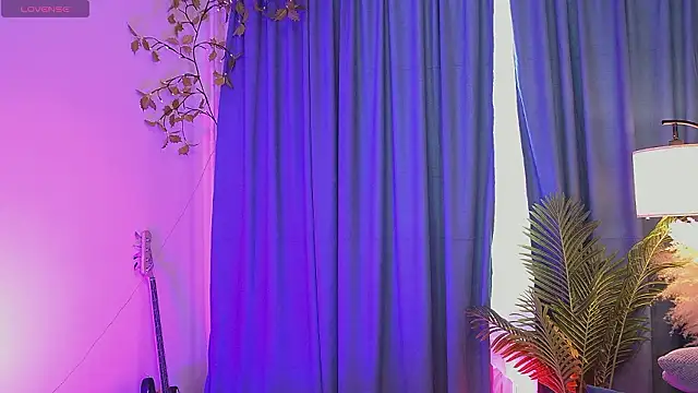 Snapshot of Jennifer_Wiliams chatting on 03/04/26, 12:33 Jennifer Wiliams online show from 03/04/26, 12:33