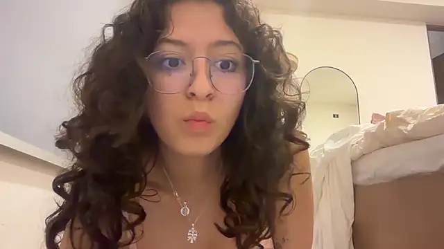 Snapshot of Alicatcua_ chatting on 07/11/26, 02:14 Alicatcua online show from 07/11/26, 02:14