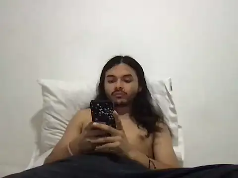 Snapshot of Lukathin chatting on 12/01/25, 11:32 Lukathin online show from 12/01/25, 11:32