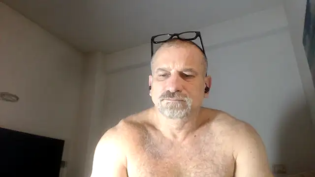 Snapshot of Mauro7788 chatting on 12/13/25, 08:25 Mauro7788 online show from 12/13/25, 08:25