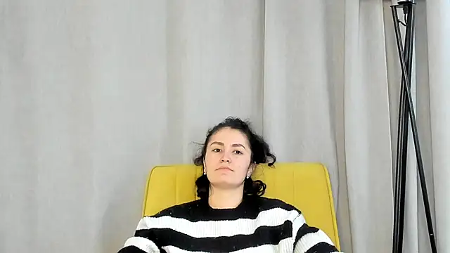 Snapshot of GilmaFaurot chatting on 11/28/25, 08:11 GilmaFaurot online show from 11/28/25, 08:11