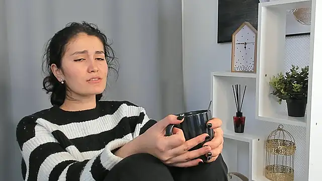 Snapshot of GilmaFaurot chatting on 11/29/25, 02:42 GilmaFaurot online show from 11/29/25, 02:42