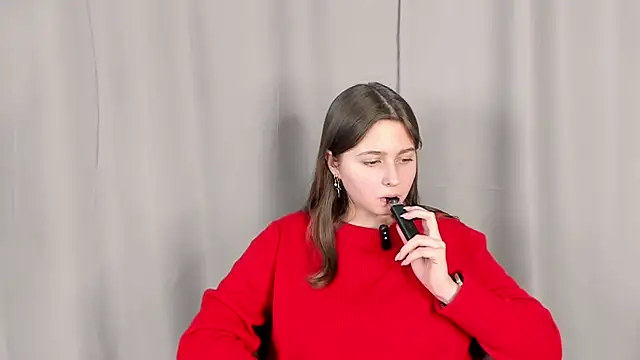 Snapshot of SophiaHalligan chatting on 11/29/25, 01:03 SophiaHalligan online show from 11/29/25, 01:03