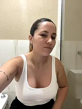 Snapshot of Nasss7 chatting on 12/21/25, 02:46 Nasss7 online show from 12/21/25, 02:46