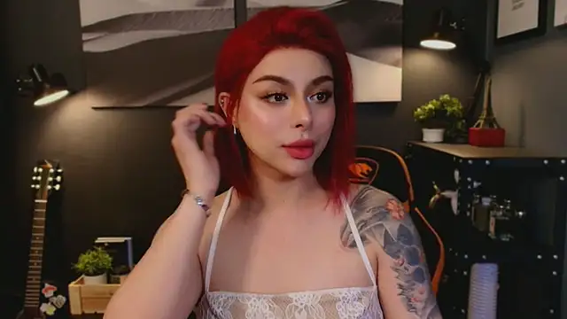 Snapshot of Kim_Kaye chatting on 11/30/25, 05:39 Kim Kaye online show from 11/30/25, 05:39