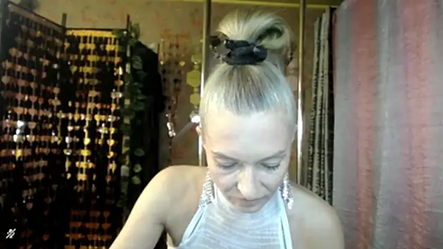 Soniakiss online show from 07/28/26, 02:13