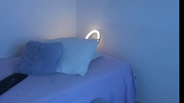 violetaebony online show from 12/15/25, 10:52