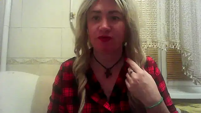 ClaireShannon online show from 12/19/25, 05:42