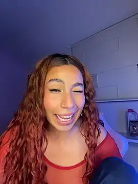 Snapshot of PrettyChloe_ chatting on 05/19/26, 01:56 PrettyChloe online show from 05/19/26, 01:56