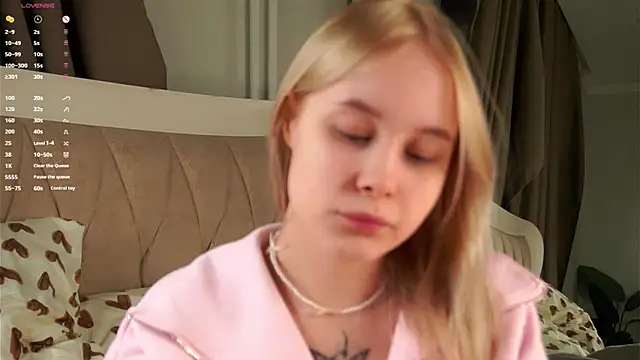 Snapshot of AunclreaVache chatting on 04/03/26, 11:08 AunclreaVache online show from 04/03/26, 11:08