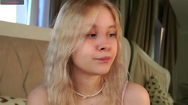 Snapshot of AunclreaVache chatting on 04/07/26, 11:10 AunclreaVache online show from 04/07/26, 11:10