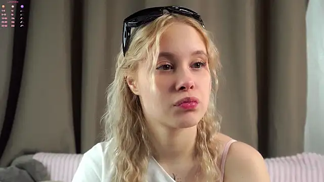 Snapshot of AunclreaVache chatting on 04/18/26, 03:10 AunclreaVache online show from 04/18/26, 03:10