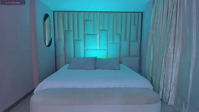 Snapshot of RossiRivers chatting on 03/21/26, 12:10 RossiRivers online show from 03/21/26, 12:10