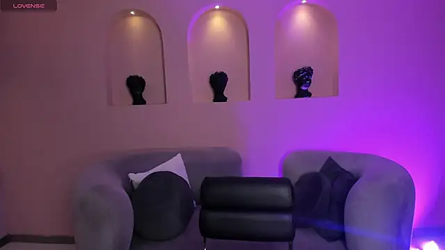 Snapshot of RossiRivers chatting on 03/29/26, 12:05 RossiRivers online show from 03/29/26, 12:05