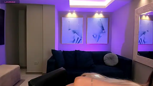 Snapshot of RossiRivers chatting on 04/03/26, 12:14 RossiRivers online show from 04/03/26, 12:14