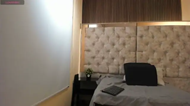  Caroline34 online show from 04/30/26, 10:32