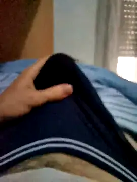 Snapshot of MB77_ chatting on 06/04/26, 09:26 MB77 online show from 06/04/26, 09:26