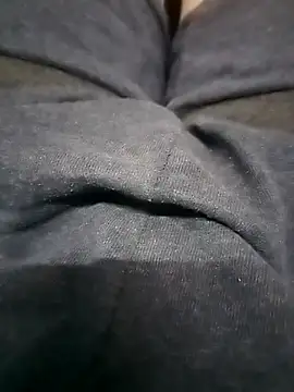 Snapshot of tratranztranz4 chatting on 11/28/25, 02:36 tratranztranz4 online show from 11/28/25, 02:36