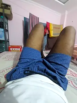 Snapshot of Yth24 chatting on 11/28/25, 03:31 Yth24 online show from 11/28/25, 03:31