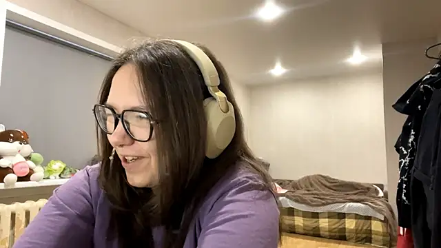 KerriMcbreen online show from 12/20/25, 03:13