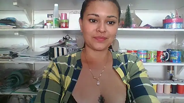 hafsa ali online show from 12/21/25, 06:48