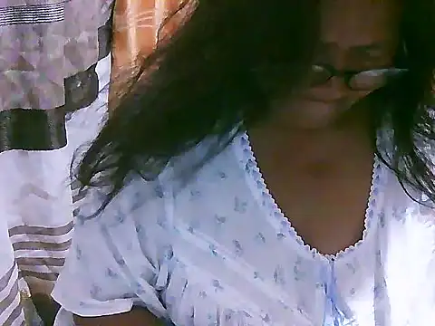 Snapshot of fireflower70 chatting on 02/01/26, 10:52 fireflower70 online show from 02/01/26, 10:52