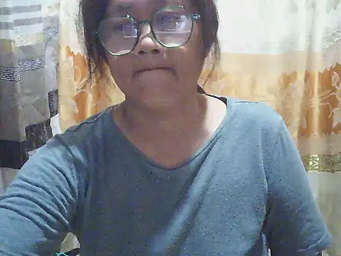 Snapshot of fireflower70 chatting on 03/10/26, 10:04 fireflower70 online show from 03/10/26, 10:04