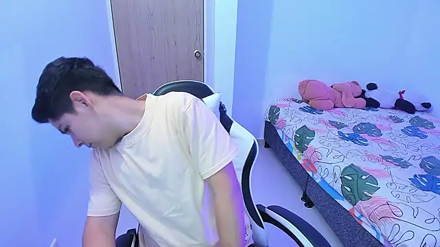 Asta YunoXXX online show from 02/23/26, 04:43