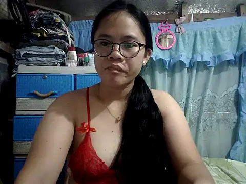 Snapshot of xxdreamgirl69 chatting on 05/31/26, 10:44 xxdreamgirl69 online show from 05/31/26, 10:44