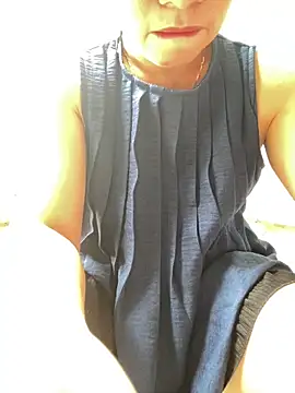 Hot Nova online show from 12/18/25, 04:29