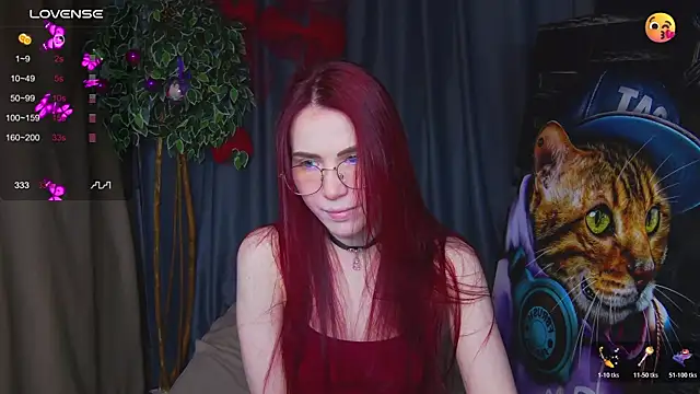 Emily Kente online show from 12/14/25, 12:49