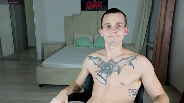 Snapshot of JAMES__LEE chatting on 12/01/25, 08:36 JAMES LEE online show from 12/01/25, 08:36