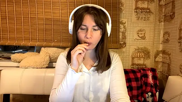 Tessa Muse online show from 12/05/25, 03:20