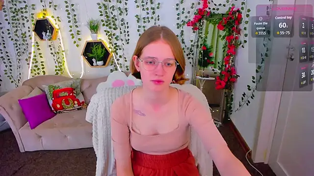 Mia Mooore online show from 12/17/25, 02:01